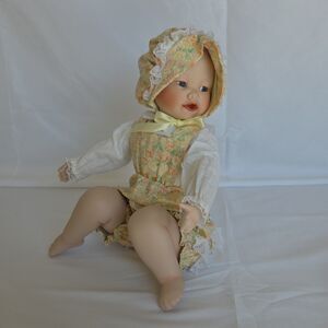 yolanda Lisa porcelain doll #2174D